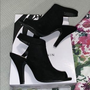 Suede Nine West open toe heels